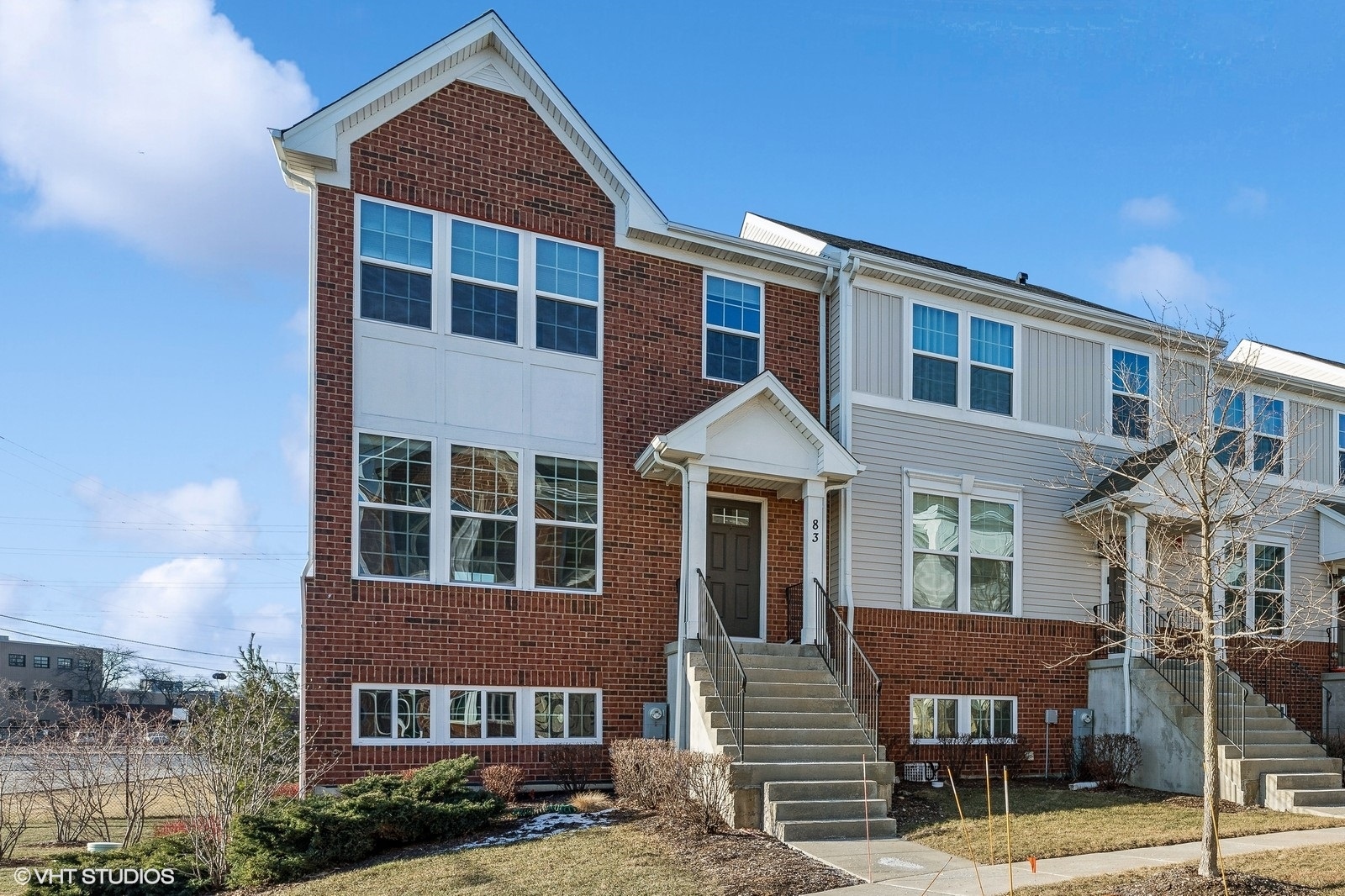 Recently rented home at 83 Nicholas Dr E in Des Plaines, Illinois