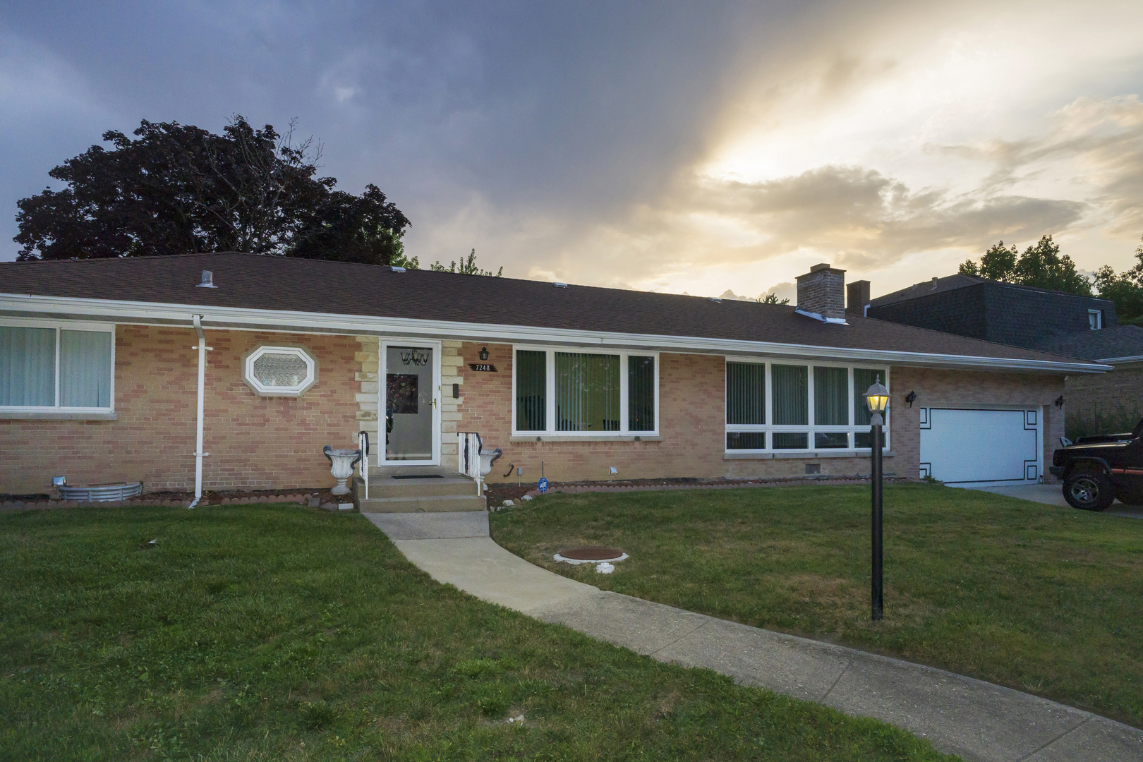 Recently rented home at 7248 N Kildare Ave in Lincolnwood, Illinois