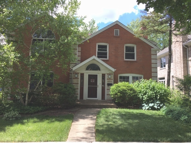 Recently sold home at 6824 N Kildare Ave in Lincolnwood, Illinois