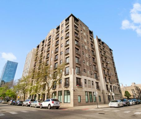 Recently rented home at 4520 N Clarendon Ave Unit 907 in Chicago, Illinois