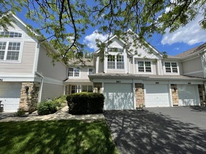 Recently rented home at 883 Brompton Ct in Carol Stream, Illinois