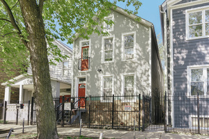 Recently rented home at 1624 N Washtenaw Ave Unit 2F in Chicago, Illinois