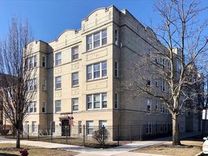 Recently rented home at 5052 N Troy St Unit 1 in Chicago, Illinois